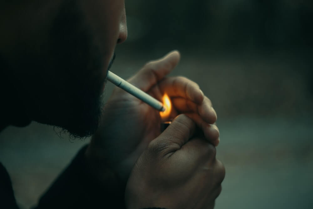 COVID-19 MAY HIT POPULATIONS WITH SUBSTANCE USE DISORDERS PARTICULARLY HARD ADVERSE EFFECTS OF SMOKING OR VAPING MORE SERIOUS AMONG PEOPLE WHO SMOKE OR VAPE